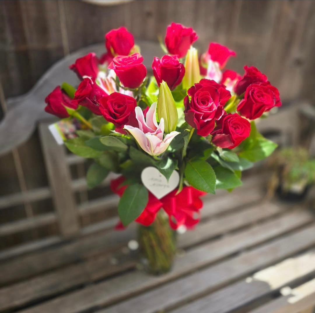 1 Dozen Red Roses & Lilies